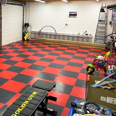 Buon prezzo Fireproof Recycled Rubber Flooring Tiles With Composite Layer Anti Wear Surface online