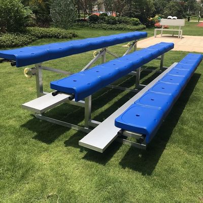 Buon prezzo Disposizione dei posti a sedere all'aperto di alluminio del Bleacher di 3 file per le palestre dei campi da giuoco online