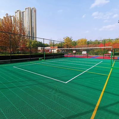 Buon prezzo Spessore 15 mm Piastrelle in PP Pavimenti sportivi Cartone imballaggio Quantità minima di ordinazione 500pcs online