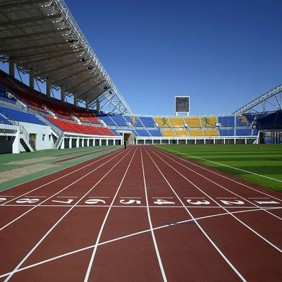 Buon prezzo Durabilità Piste di corsa atletica Superficie liscia 6 mm 400 mm Lunghezza Resistente al decolorazione Colore personalizzato online