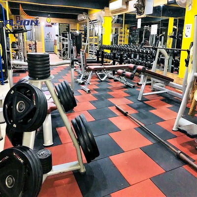Buon prezzo Campione gratuito Custom Logo Gym Pavimento Mat Con Durabilità E Anti Usura Superficie online