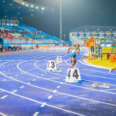 Buon prezzo IAAF ha certificato le piste che correnti atletiche 13mm pieni versano il sistema online