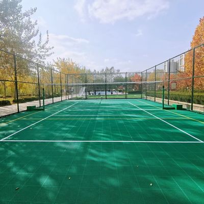 I pp di plastica impermeabili piastrella gli sport che pavimentano per il campo da badminton