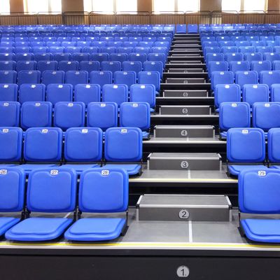 Buon prezzo Disposizione dei posti a sedere ritrattabile stabile UV piegante per l'OEM del teatro della palestra delle scuole online