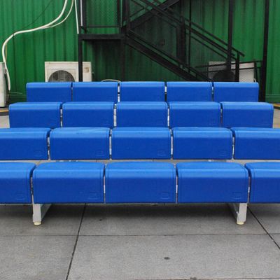 Buon prezzo Un Bleacher di alluminio all'aperto di 4 file che mette con i sedili di plastica online