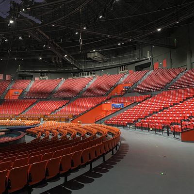 Buon prezzo La disposizione dei posti a sedere di plastica materiale dello stadio dell'HDPE del PE ha riparato resistente al fuoco online