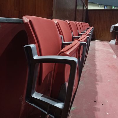 Buon prezzo Sedie di stadio in materiale HDPE resistente con caratteristiche anti-invecchiamento e antincendio per una migliore esperienza dello stadio online