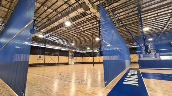 Buon prezzo Sistema di controllo elettrico automatico Cortina divisoria con tessuto ad alta resistenza e colore personalizzabile per sport interni online